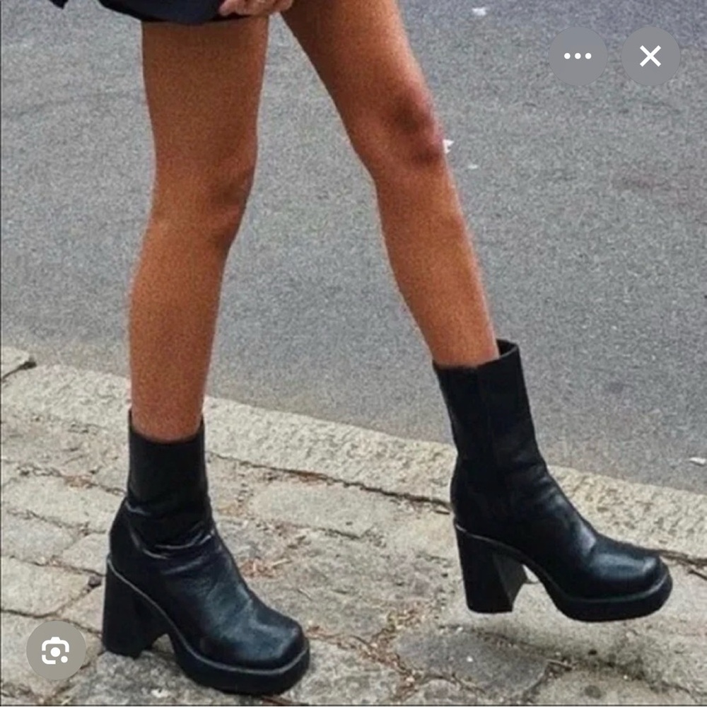 Steve Madden Fantsie Black Leather Upper Women's Chunky Heels Boots NWOT